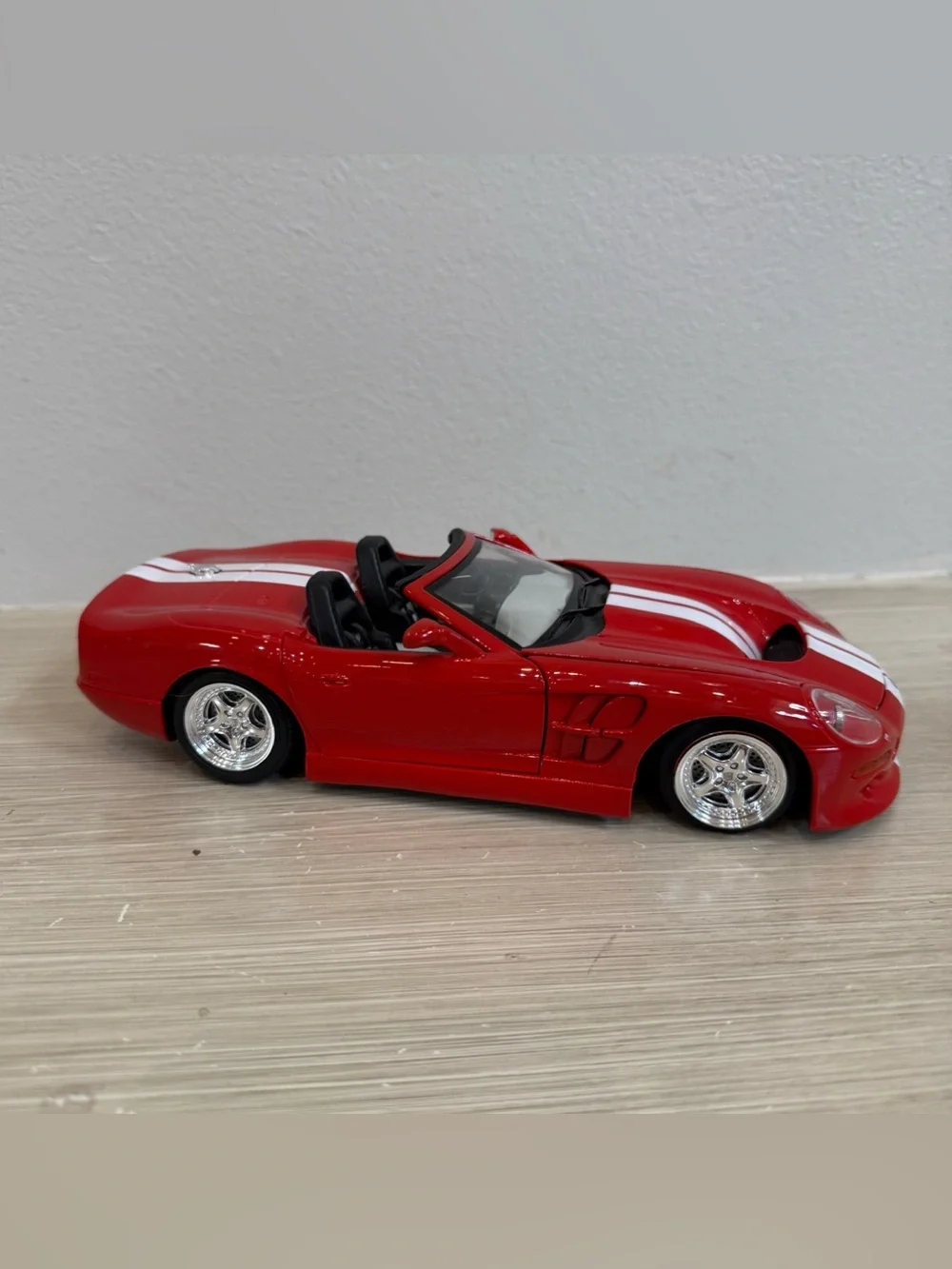 Maisto Shelby series 1 Red Convertible Toy Sports Car with White Racing Stripes